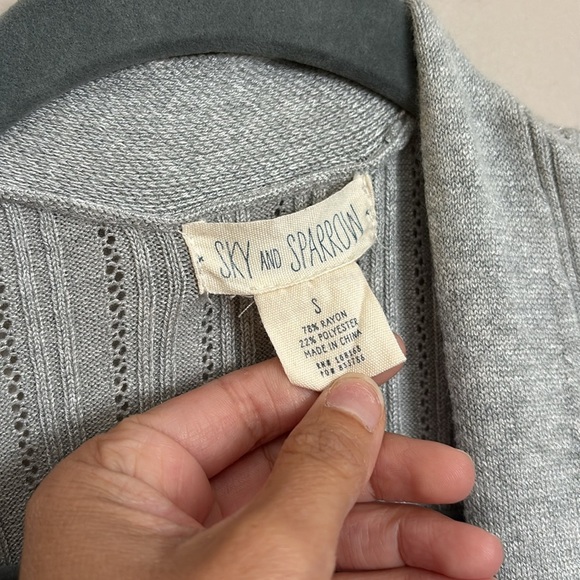 Sky and Sparrow Tan Knit Cardigan size small - Picture 2 of 6